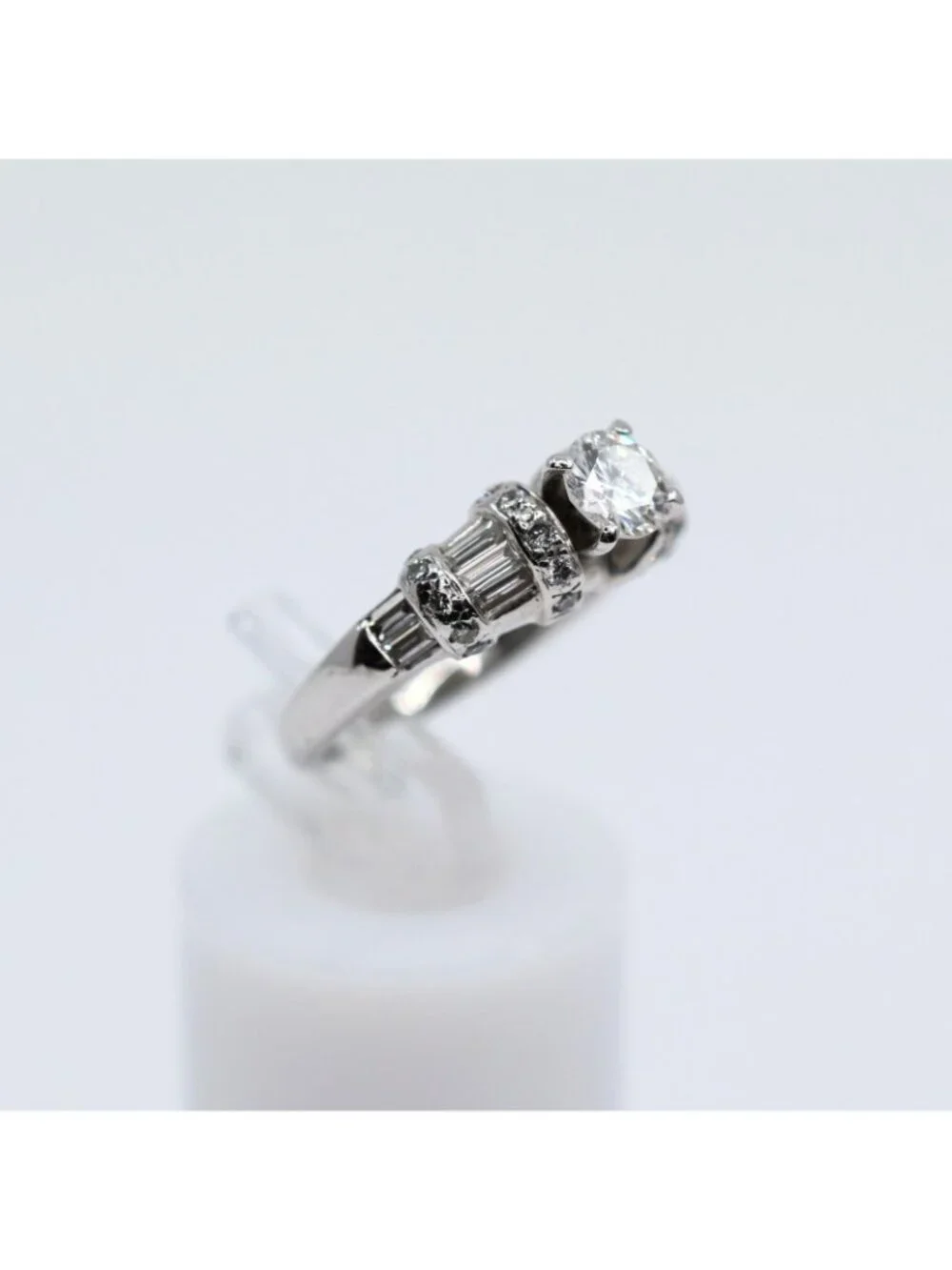 Unique 14K Karat Solid White Gold Ladies Round Diamond Engagement Ring - Size 5